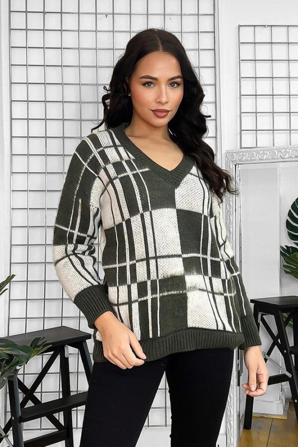 Window Plane Check Knitted V-Neck Pullover - Image 7