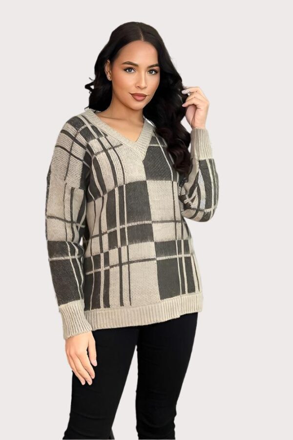 Window Plane Check Knitted V-Neck Pullover - Image 9