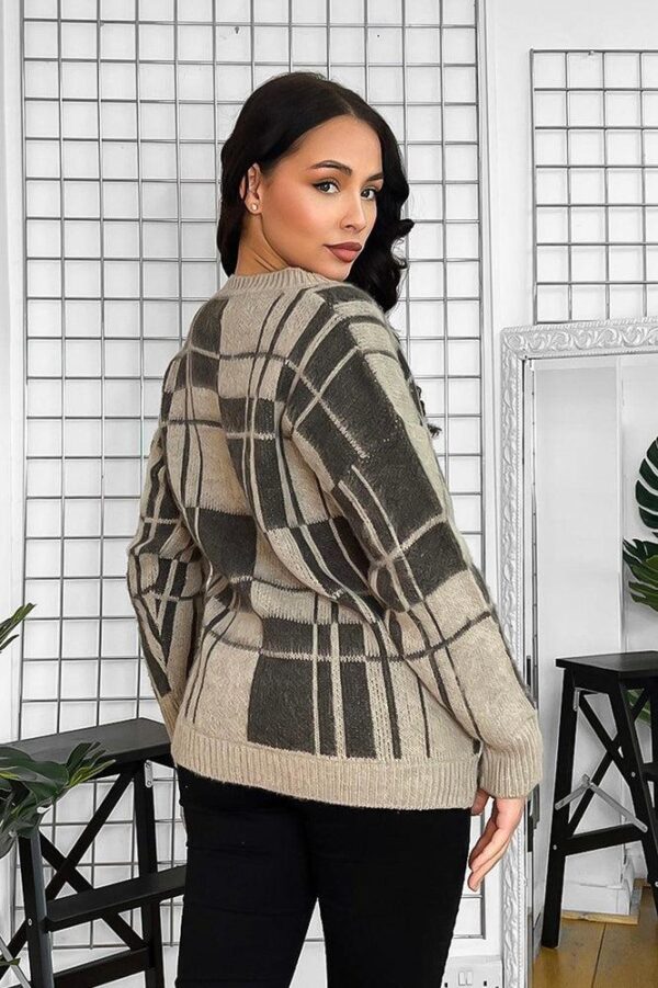 Window Plane Check Knitted V-Neck Pullover - Image 11