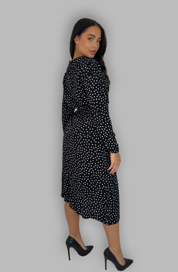 Black White Polka Dot Large Collar Midi Dress - Image 3